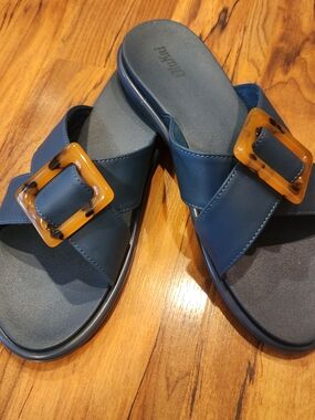 OluKai L'ai Blue W/Tortoise Shell Buckle Slide Sandals